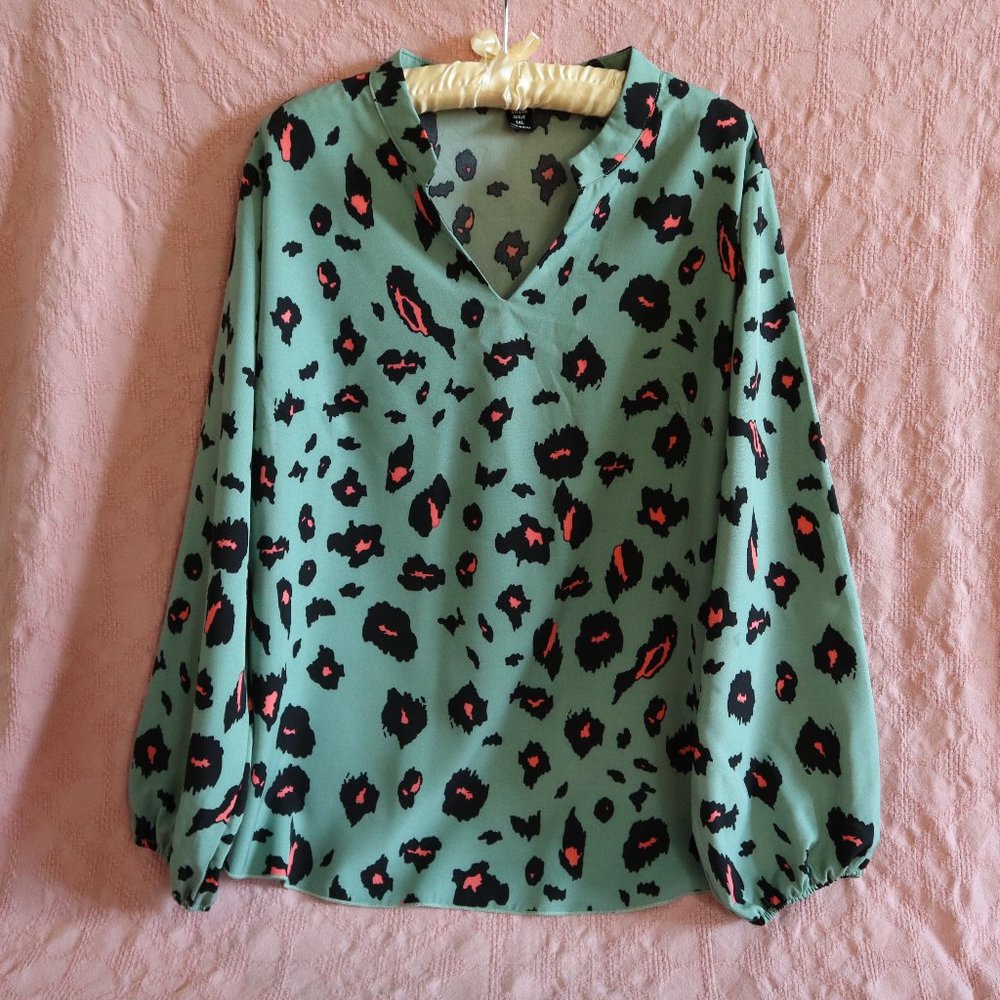 Green and Black with Pink Leopard Print Notched Collar Long Sleeve Blouse 1XL